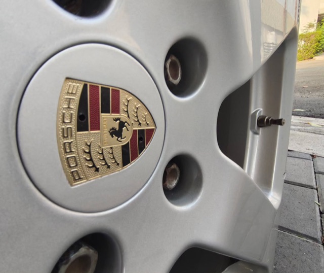 Porsche wheel detail